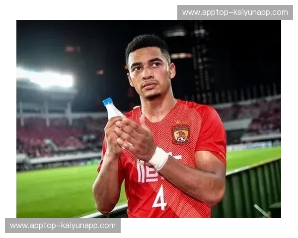 绿茵巅峰的红色狂想与蓝调奇迹：恒大vs苏宁进球背后的热血、博弈与时代回响